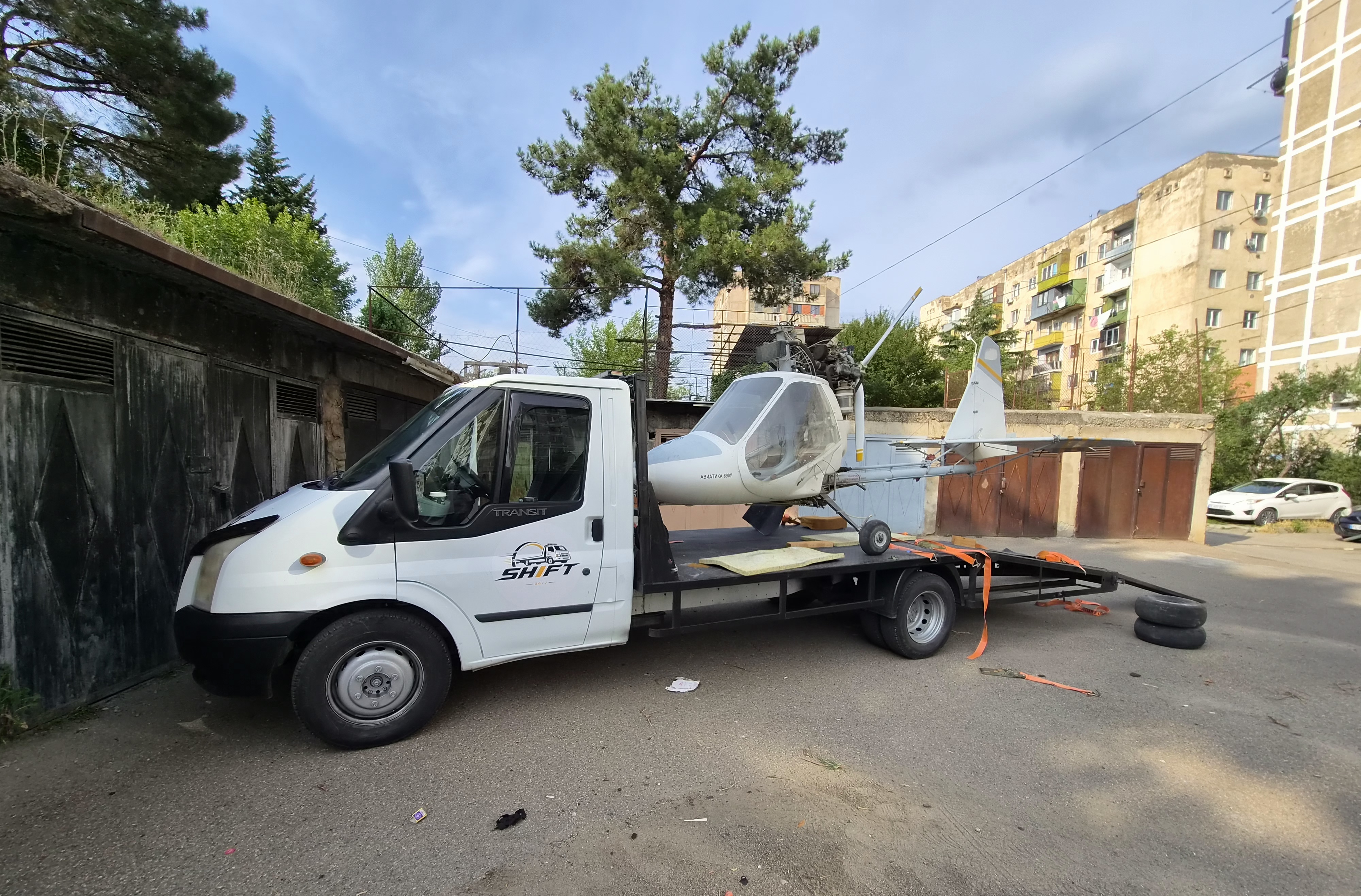 SHIFT Tow Truck